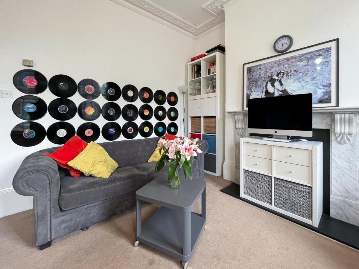 Beautiful 3bd Flat In Archway Apartment *